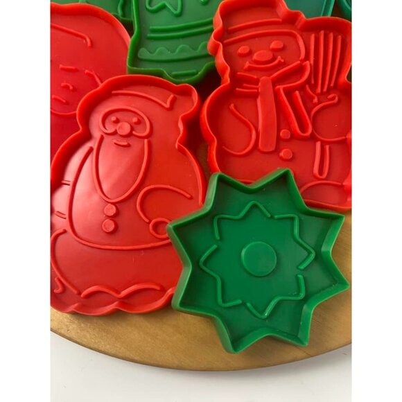 Christmas-Themed Plastic Cookie Cutters Set Of 11 - Santa Snowman Gingerbread Ma - Picture 2 of 8